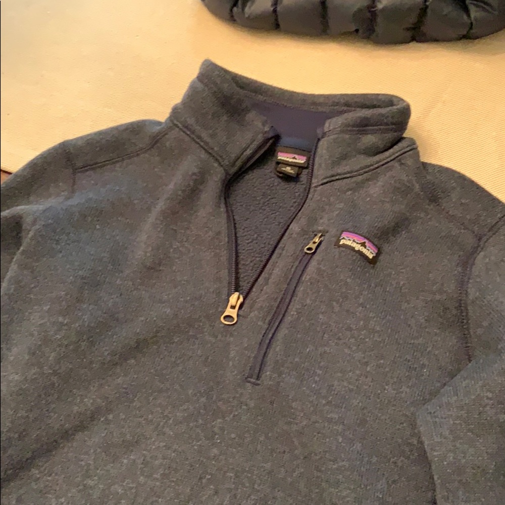 Patagonia pullover navy XL (14) for boys